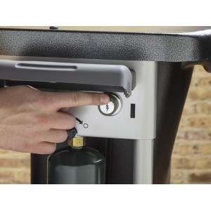 WEBER Grill węglowy Performer Deluxe GBS 57cm, Czarny