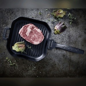 Żeliwna patelnia grillowa 26cm STEAKCHAMP
