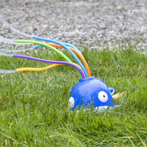 Zraszacz ogrodowy Wieloryb z 6 ramionami zraszającymi