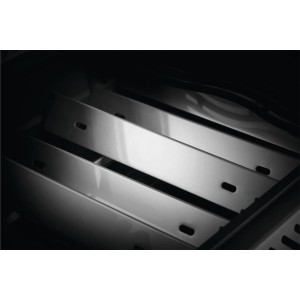 Grill gazowy Napoleon Phantom Rogue SE 425 RSIB z palnikiem rożna i palnikiem bocznym Sizzle Zone, Czarny Mat