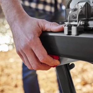 Grill gazowy Weber Traveler Compact, czarny