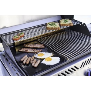 Grill gazowy Napoleon Rogue PRO-S 525 RSIB z palnikiem rożna i palnikiem bocznym Sizzle Zone, Stal Szlachetna
