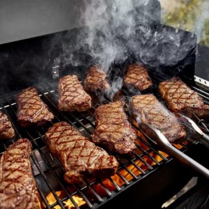 Grill na pellet Weber Searwood, Czarny