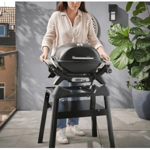 Grill gazowy Weber Q1200N na kartusze ze stojakiem, Czarny