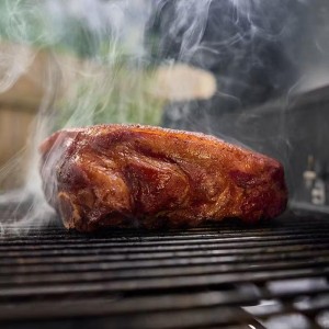 Taca do wędzenia wilgotnym dymem do grilli na pellet Searwood WEBER