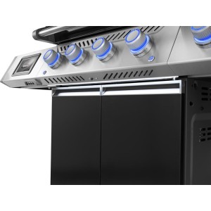 Nowość 2026! Grill gazowy Prestige PRO 500 RSIB z palnikiem rożna i palnikiem bocznym Sizzle Zone™, Czarny, WiFi