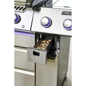 Nowość 2026! Grill gazowy Prestige PRO 665 RSIB z palnikiem rożna, palnikiem bocznym Sizzle Zone™ i wędzarnią, Czarny, WiFi